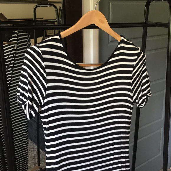 Black and white stripe jersey maxi dress Sz Medium - Picture 2 of 5